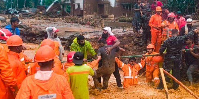 वायनाड में भारी बारिश के बाद हुआ भयानक भूस्खलन, 36 लोगों की मौत, सैकड़ों फंसे