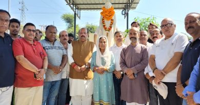 करनपुर गोलीकांड के शहीद राजेश रावत को किया याद, कातिलों को सजा मिलने में देरी से बढ़ी नाराजगी